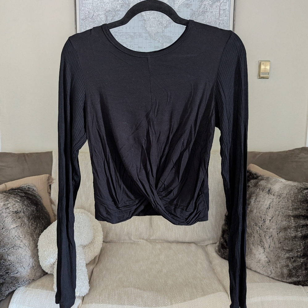Lorna Jane Twist Front Crop Long Sleeve